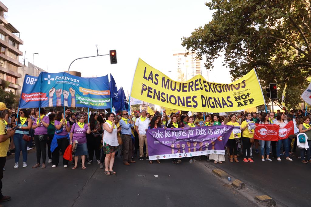 Fenpruss conmemoró Día internacional de la Mujer Trabajadora participando activamente de la Huelga y Marcha Feminista.