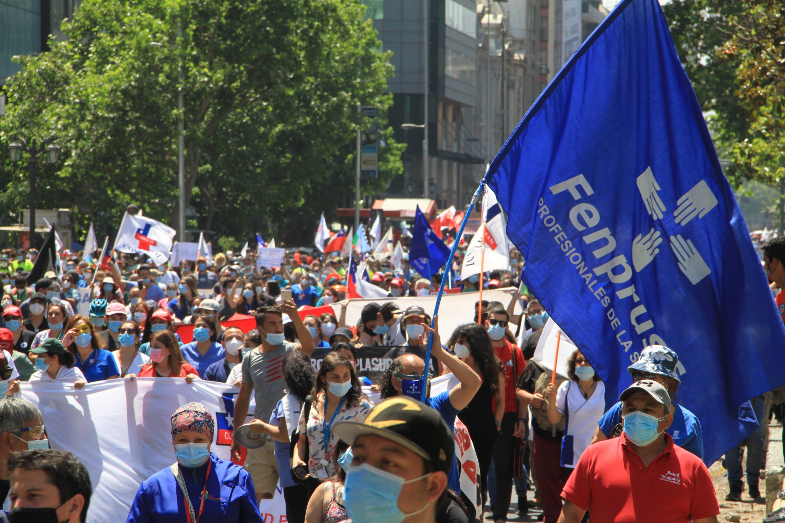 Fenpruss se movilizó en todo Chile en el marco de jornada de protesta de la salud