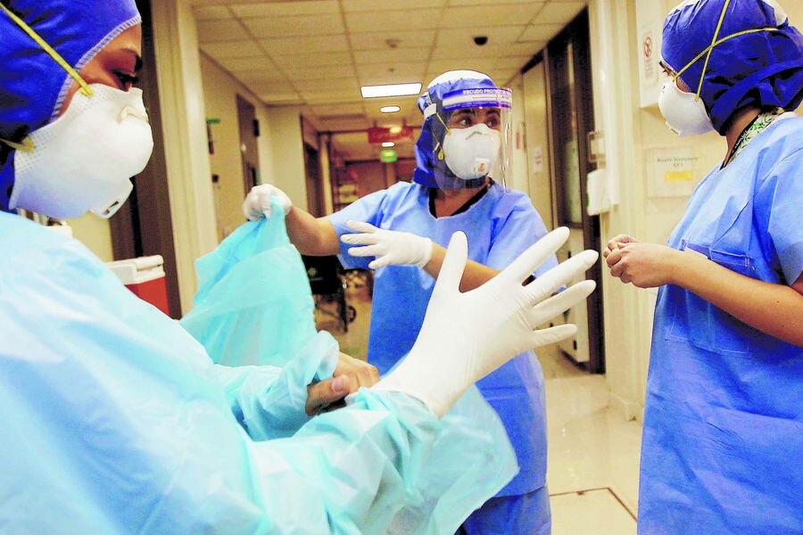 Reconocimiento y derechos para los y las enfermeras en el segundo año de pandemia