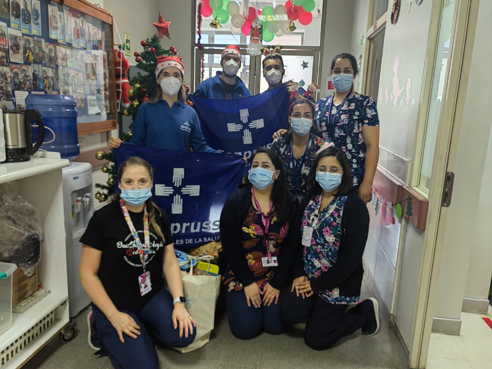 Fenpruss Hospital Lota realiza actividad navideña con niños y niñas de Oncopediatría del Hospital Regional de Concepción (HGGB)