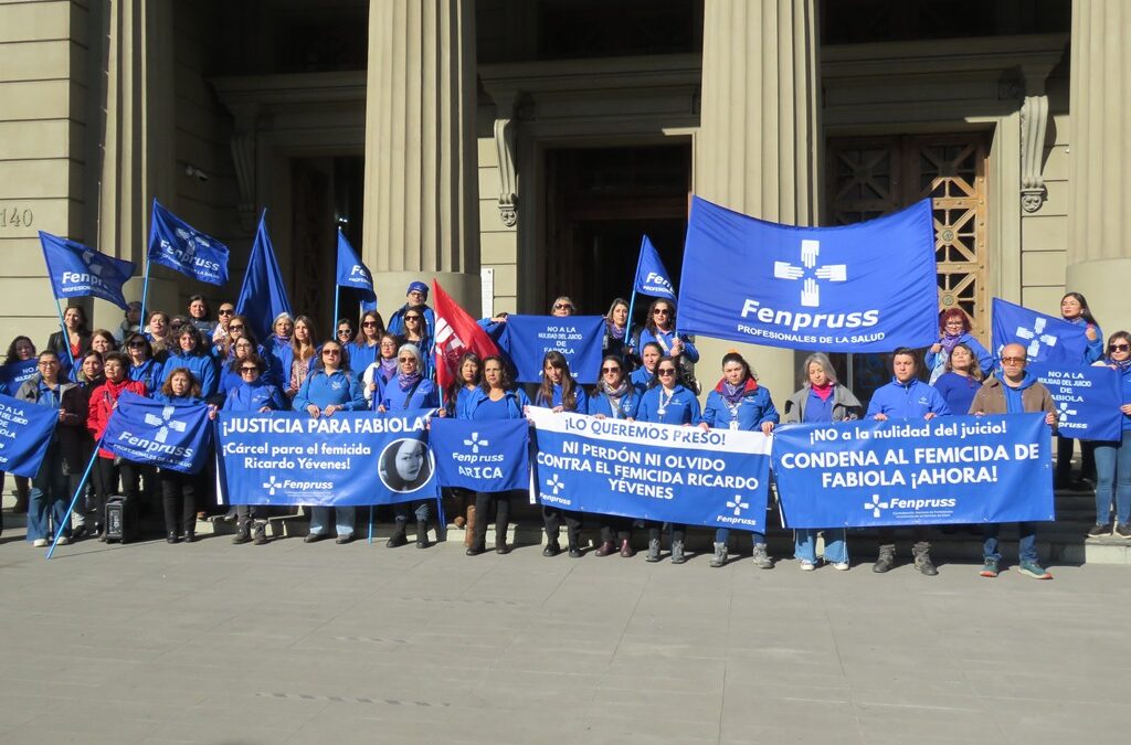 Fenpruss se manifiesta en tribunales para exigir justicia por Fabiola Vargas