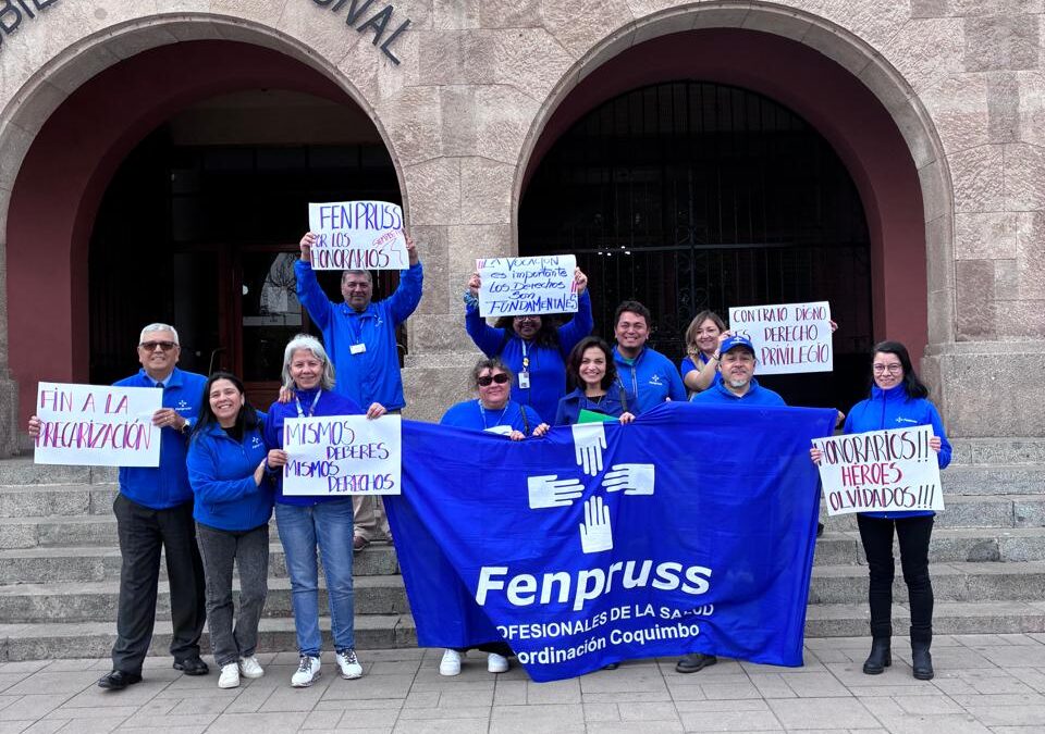 Coordinación SS Coquimbo entrega carta al Gobierno Regional y se manifiesta por el incumplimiento en el traspaso de honorarios