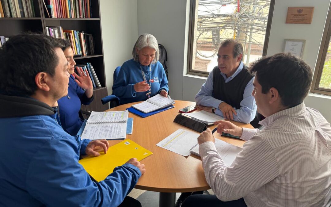 Fenpruss La Serena se reúne con senador Sergio Gahona para abordar demandas del sector salud