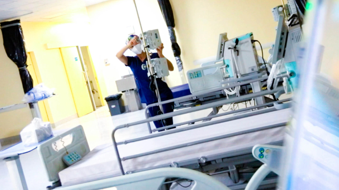 Reconocer la especialización del equipo de salud para fortalecer el sistema público