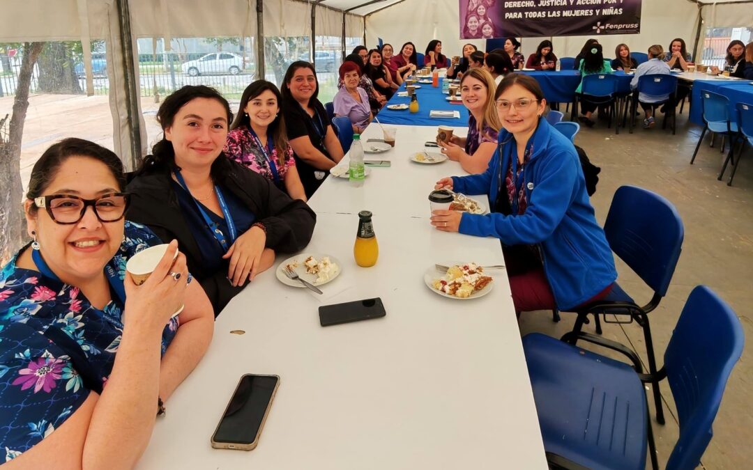 Masiva participación de funcionarias marca conmemoración del Día de la Mujer en el Hospital Base Valdivia