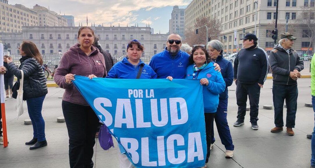 Fenpruss Región Metropolitana participa en marcha por el Día Nacional por la Defensa de la Salud Digna